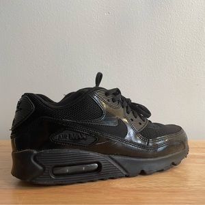 Nike Women’s Air Max 90 in Black